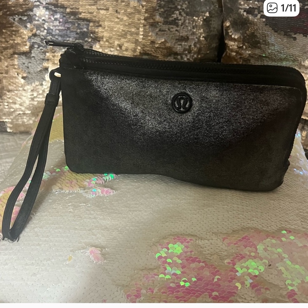 Lululemon Athletica. Wrislet